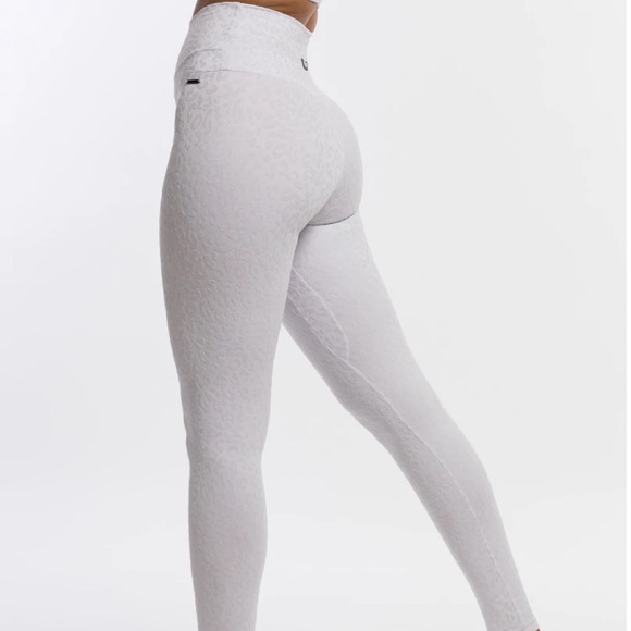 ECHT Flock Legging and Sport Bra Set - Picture 9 of 11